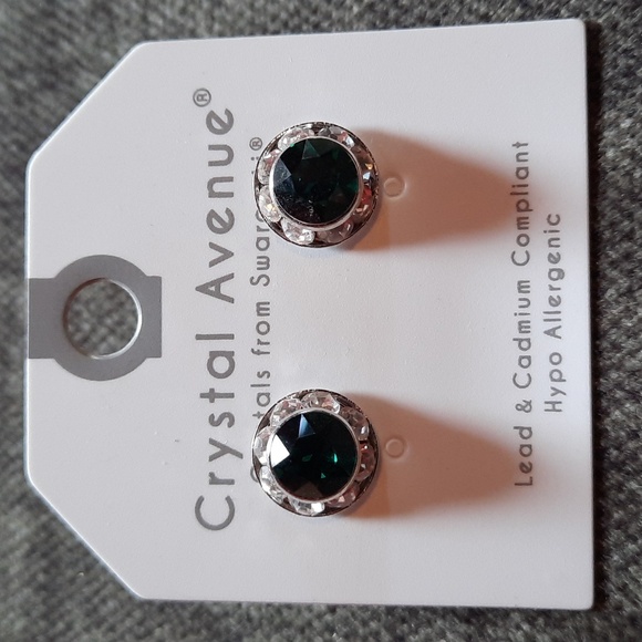 Emerald Green Swarovski Crystal Rhinestone Stud Earrings Wedding Fancy Round … - Picture 1 of 4